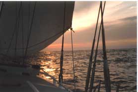 Coucher de soleil � la voile